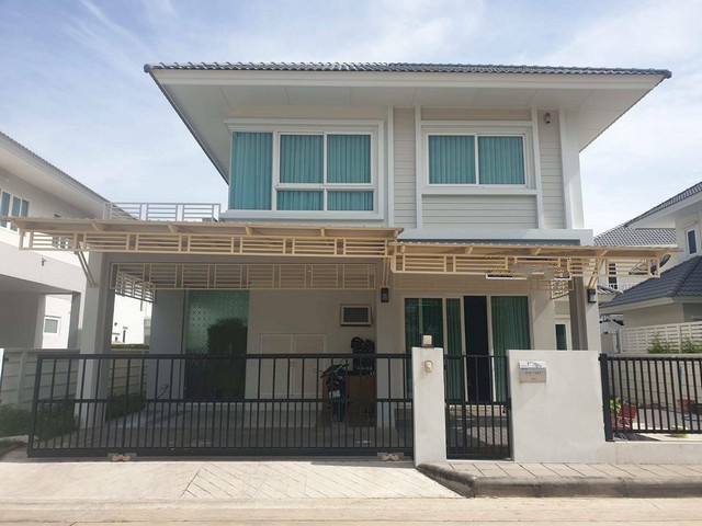 ขายบ้านเดี่ยว 2 ชั้น 57 ตร.ว. ม.เดอะคาแนล สาริน ซิตี้   3 ห้องนอน 2 ห้องน้ำ ราคา 3,800,000 บาท  ติดต่อ คุณแดน 0839295426         