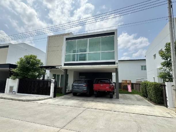 โซนช้างเผือก ขาย 6.79 ล้าน 56 ตรว. 4 นอน 3 น้ำ ปาล์มวิลล์ โชตนา บ้านเดี่ยว 2 ชั้น พร้อมเฟอร์นิเจอร์ บนทำเลศักยภาพ เดินทางสะดวก รวดเร็ว