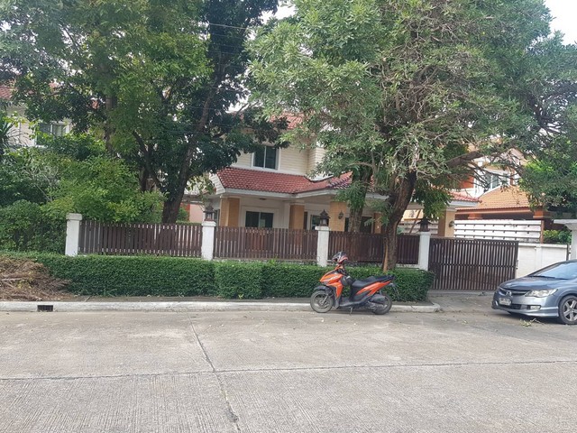 มิถุนากลางปีรับโปรดีดีข้อเสนอสุดพิเศษกับทีมการขายเน้นโทรตรงนะคะ   ขาย บ้านสวยสไตล์โมเดิร์น มบ.มณีรินทร์ สาธารณูปโภคครบครัน 97 วา 3นอน3น้ำพร็อพเพอร์ตี้เพอร์เฟค บ้านเดี่ยวสองชั้น 3นอน 3น้ำ  มณีรินทร์ 2ชั้น   97 วา ต.บางคูวัด อ.เมือง ปทุมธานี 0968821857