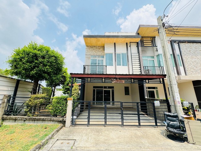 ขายทาวน์เฮ้าส์ กัสโต้ รามคำแหง ต.สะพานสูง อ.สะพานสูง จ.กรุงเทพมหานคร  PSC00836