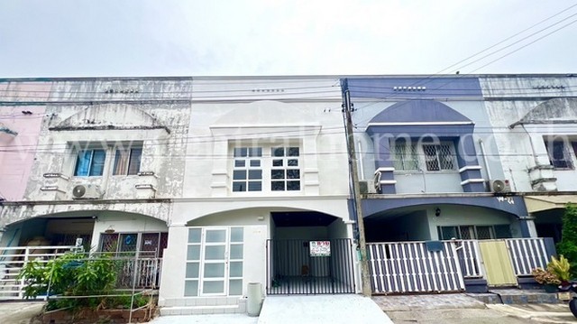 P1 ทาวน์เฮ้าส์ 2 ชั้น หมู่บ้าน รังสิตการ์เด้นวิลล์ คลอง 4