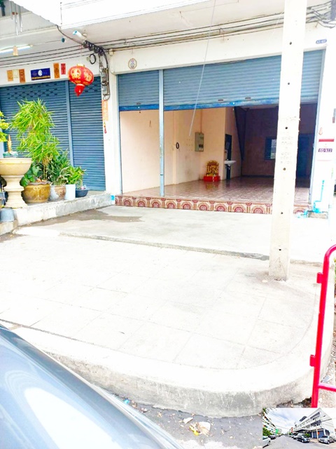 ตลาดบางใหญ่ซิตี้ ให้เช่าอาคารพาณิชย์ 3 ชั้น รัตนาธิเบศร์  MRT บางใหญ่  1 กม. หัวมุม 22ตรว. 290ตรม. ทำธุรกิจ 2นอน 3น้ำ 2จอดรถ 3แอร์