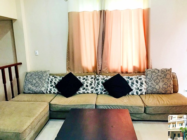 ฺ.ให้เช่าทาวน์เฮ้าส์ 3 ชั้น เพชรเกษม61-77 BIG C เพชรเกษม 2 กม หัวมุม 21ตรว. 140ตรม.ทำเลดี 3นอน 3น้ำ 2จอดรถ 3แอร์ MRT หลักสอง