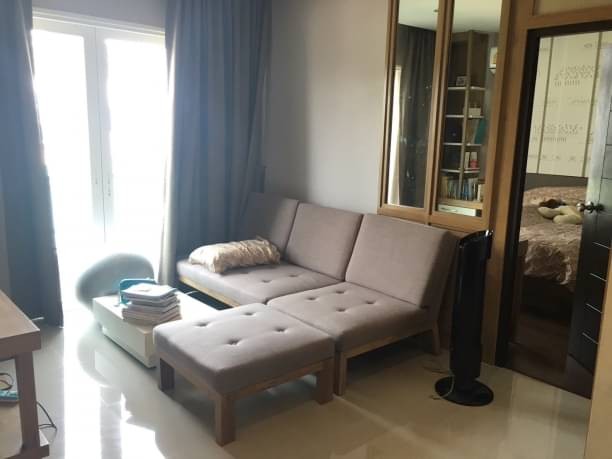 ขายด่วน ขายขาดทุน 2.15 ล้าน 50.97 ตรม. The Unique@Ruamchok คอนโดหรู ใกล้เมือง เดินทางสะดวก ติดถนนวงแหวนรอบกลาง