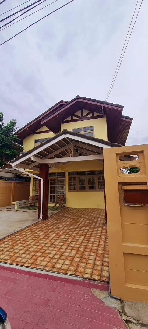 ให้เช่าบ้านเดี่ยว ในลาซาล ซอย 71 ขนาด 45 ตร.ว. 3 ห้องนอน 2 ห้องน้ำ ลัดออกทางซอยบางนา 40 ออกถนนใหญ่บางนา-ตราดได้ เป็นหมู่บ้านปิด