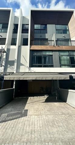 ให้เช่าทาวน์โฮม 3.5 ชั้น ถนนพระราม 3 Arden Rama3 อาร์เด้น พระราม 3 พื้นที่ใช้สอย 185 ตรม. 3 ห้องนอน 4 ห้องน้ำ ใกล้นานาชาติ King’s Collage