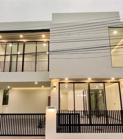 บ้านเดี่ยว 2 ชั้น Modern Style  เห็นวิวดอยสุเทพ ใกล้ มช. 13 นาที ตั้งอยู่ใน มบ.ธนาชัยธานี ต.สุเทพ อ.เมือง 