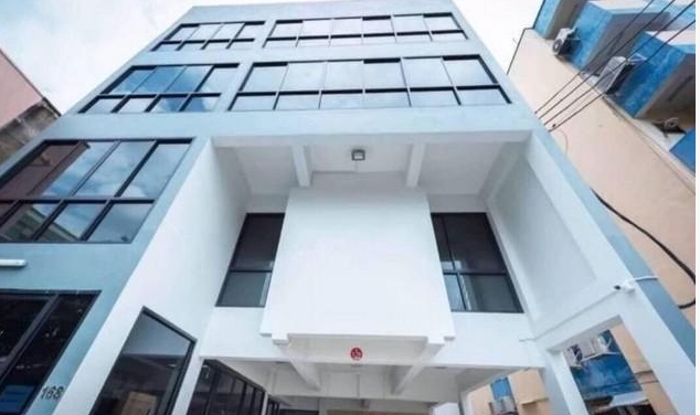 ให้เช่าและขายอาคารสำนักงาน 5ชั้น มีลิฟท์ ย่านรัชดาภิเษก ซอยนาทอง เนื้อที่ 78 ตารางวา พื้นที่ใช้สอย 950 ตารางเมตร