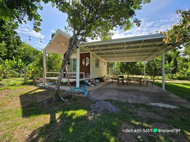 ขายบ้านสวน สไตล์นอร์ดิก ใกล้เขื่อนขุนด่าน ต.หินตั้ง อ.เมือง จ.นครนายก การเดินทางสะดวกเข้าซอยจากถนนสี่เลนเพียง 60 เมตร