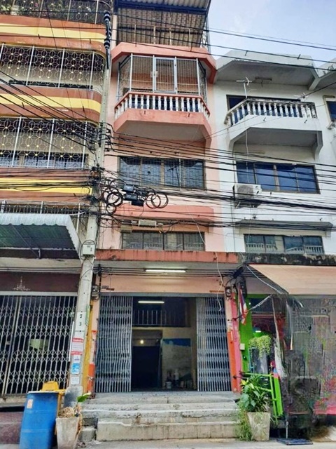 สะแกงาม 25-43 ให้เช่าอาคารพาณิชย์ 3.5 ชั้น+ดาดฟ้า ย่านพระราม 2 โลตัส พระราม 2 17ตรว. 180ตรม. พลุกพล่าน 3นอน 2น้ำ 1จอดรตลาดอินดี้ บางขุนเทียน