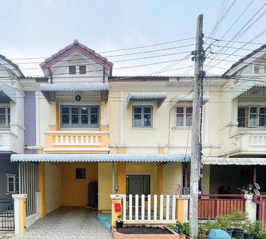 ขายทาวน์เฮ้าส์ 2 ชั้น หมู่บ้านปิยวรารมย์ 1  ติดถนนบางกรวย-ไทรน้อย บ้านสวยราคาดีที่สุดในโซนนี้ 1.39 ลบ.