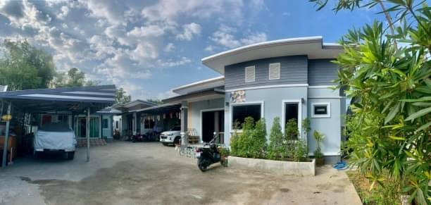 สุดคุ้ม ขายเพียง 4.5 ล้าน 148 ตรว. บ้านชั้นเดียว 3 หลัง แม่คือ ดอยสะเก็ด บ้านสภาพใหม่ ตกแต่งสวย เนื้อที่กว้างขวาง ใกล้เมือง เดินทางสะดวก