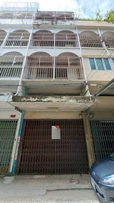 อาคารพาณิชย์ 4.5 ชั้น ซอยอิสรภาพ 2  แขวงสมเด็จเจ้าพระยา เขตคลองสาน กรุงเทพมหาคร      