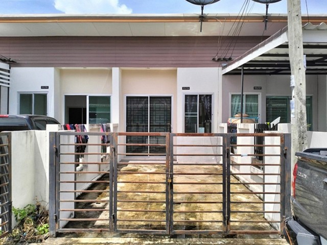 ขายทาวน์เฮ้าส์ อีสเทิร์น ต.บ่อวิน อ.ศรีราชา จ.ชลบุรี   PAPT5_157