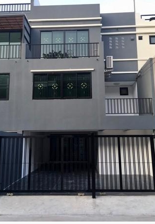 ให้เช่าโฮมออฟฟิศ 5 ชั้น  ลาดพร้าว 41 ซอยภาวนา 6  พื้นที่ใช้สอย 300 ตารางเมตร