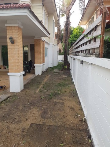 ทรัพย์มีค่าภูมิใจผู้ซื้อผู้หาราคาโดนๆ ขาย บ้านสวยสไตล์โมเดิร์น มบ.มณีรินทร์ สาธารณูปโภคครบครัน 97 วา 3นอน3น้ำพร็อพเพอร์ตี้เพอร์เฟค บ้านเดี่ยวสองชั้น 3นอน 3น้ำ  มณีรินทร์ 2ชั้น   97 วา ต.บางคูวัด อ.เมือง ปทุมธานี 0968821857