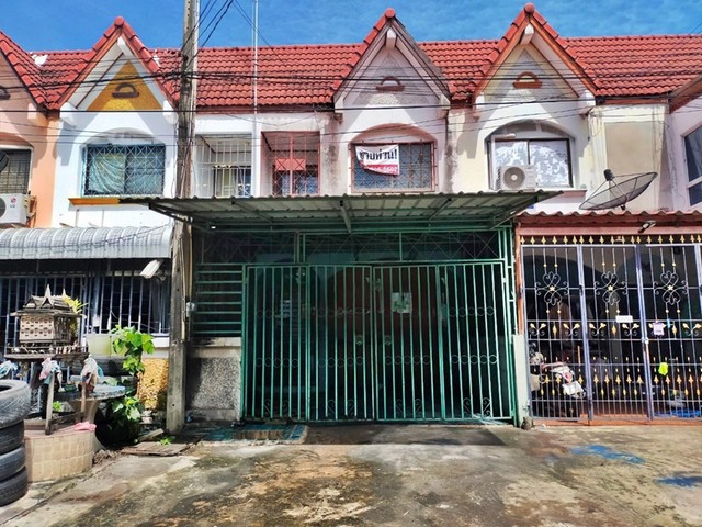 ขาย ทาวน์เฮ้าส์ 2 ชั้น ต.บ้านปึก อ.เมืองชลบุรี จ.ชลบุรี   PAP8-0615