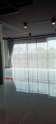 ให้เช่าพื้นที่สำนักงานย่านเอกมัย 68 ตรม. ซอยเอกมัย 22 ตึก APAI LoFT เหมาะกับพนักงานไม่เกิน 10 คน เดินทางสะดวก ใกล้ BTS เอกมัย 