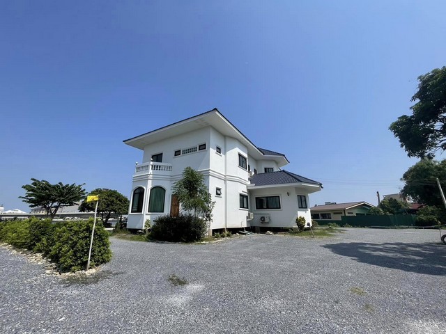 ขายบ้านเดี่ยวติดริมแม่เจ้าพระยา พร้อมที่ดิน 6 ไร่ 2 งาน วิวสะพานหาเจษฎาบดินทร์ ไทรม้า  นนทบุรี อยู่ตรงข้ามโรงเรียนศรีบุณยานนท์