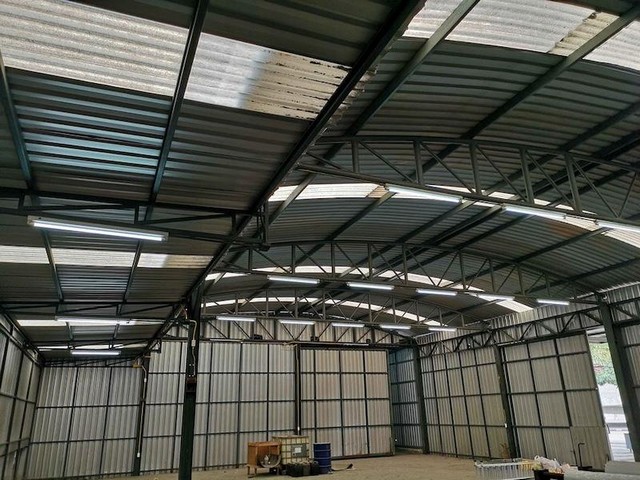 ให้เช่าโกดังสินค้าพร้อมสำนักงานติดถนนใหญ่ รามคำแหง-มีนบุรี พื้นที่ใช้สอย 900ตรม. ซอยรามคำแหง209/1 ตรงข้ามไทวัสดุติดถนนใหญ่ทำเลดี