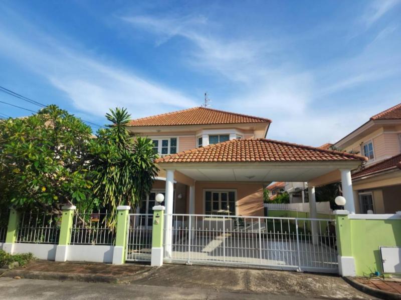 ให้เช่าบ้านเดี่ยว 2ชั้น หมู่บ้านชวนชื่นวัชรพล ซอยรามอินทรา65 เนื้อที่ 40 ตารางวา 3 ห้องนอน 2 ห้องน้ำ แอร์ 5 ตัว ถนนรามอินทรา