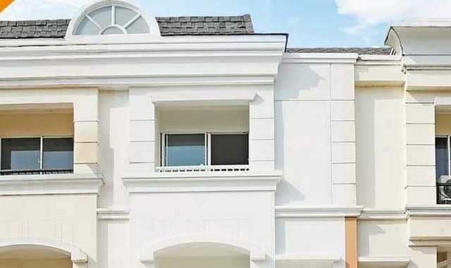 ทาวน์เฮ้าส์ 2 ชั้น หมู่บ้าน ปริญลักษณ์ เพชรเกษม 69 สไตล์มินิมอล มินิใจ ดูอบอุ่นน่ารักสุดๆ