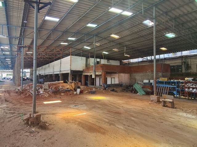 ให้เช่าโกดังเนื้อที่ 1 ไร่ 3 งาน 11 ตรว. ใกล้ เซ็นทัลรัตนาธิเบศร์ และ ใกล้รถไฟฟ้าสถานี แยกนนทบุรี1ย่านนนทบุรีติดถนนรัตนาธิเบศร์(ขาออก)