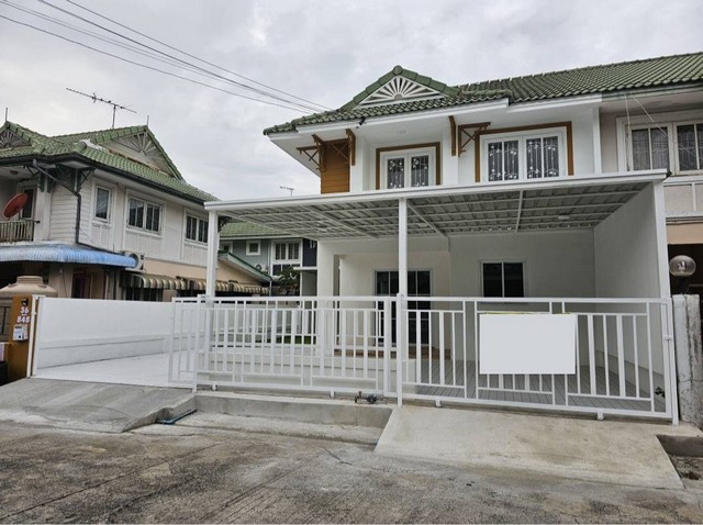 ขายบ้านแฝด พฤกษา 121 รังสิต-คลอง3 พื้นที่กว้างมาก พร้อมเข้าอยู่ได้เลย