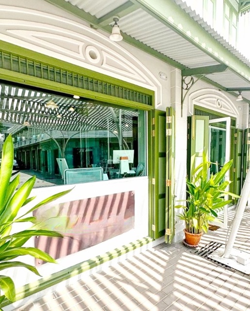 ไชน่าทาวน์ ให้เช่าอาคารพาณิชย์ 2 ชั้นMRT สามยอด เยาวราช  เจริญกรุง 22ตรว. 195ตรม. สไตล์โคโลเนีย 2นอน 4น้ำ จอดรถได้หลายคัน 4แอร์