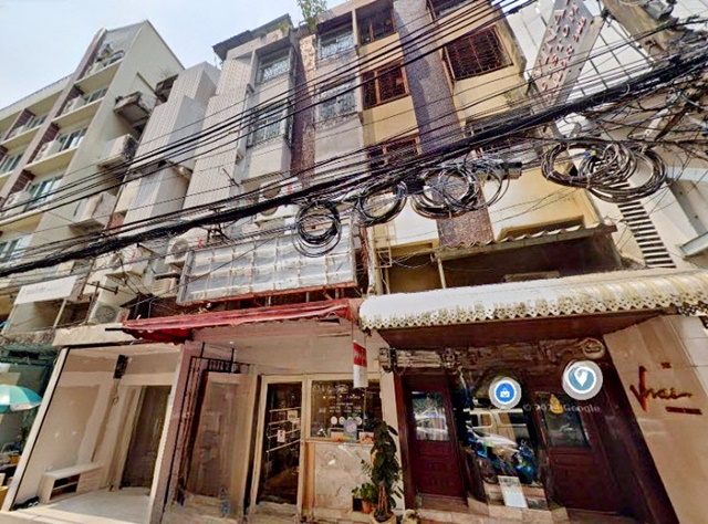 ให้เช่าอาคารพาณิชย์ 5.5 ชันBTS ศาลาแดง สีลม  ย่านศาลาแดง สีลม สาทร 18ตรว. 278ตรม. แหล่งพลุกพล่าน 5นอน 5น้ำ 1จอดรถ สะดวกมาก 