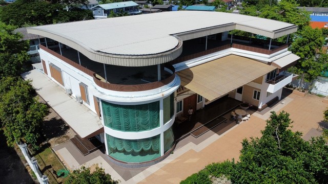 ขายบ้านหลังใหญ่พร้อมที่ดิน 7 ไร่ 1 งาน 47 ตร.ว. 1150 ตร.ม. ประชาอุทิศ 75