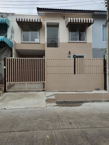 ขายทาวเฮ้าส์ หมู่บ้านไรมอนด์พาร์ค (Raimond park) พื่นที่ 100 ตรม.