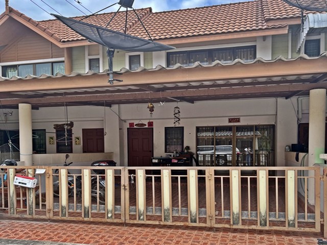 ขายทาวน์เฮ้าส์ ลินดา ปาร์ค ต.หนองกะขะ อ.พานทอง จ.ชลบุรี  PAP6-0309