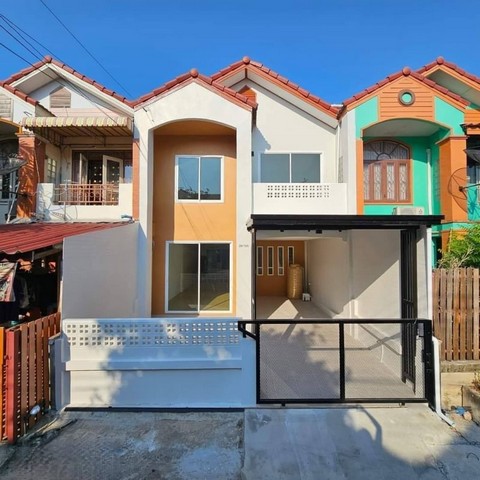 ขายทาวน์โฮม 2 ชั้น ตกแต่งใหม่ทั้งหลัง พุทธมณฑลสาย4  ราคา 2.35ลบ ฟรีโอน