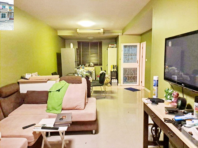 ถนน ราชพฤกษ์ ให้เช่าทาว์นเฮ้าส์  2 ชั้น ถูกมาก 19ตรว. รถไฟฟ้า บางรักใหญ่ 2.1 กม. 3แอร์ เตรียมอุดม นนทบุรี 1.1 กม.