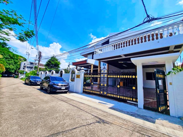 บางขุนนนท์17-29 เฟอร์ครบ 6นอน MRT บางขุนนนท์ 2 กม.ให้เช่าบ้านเดี่ยว 2 ชั้น 5น้ำ 5จอดรถ 6แอร์ ใหญ่มาก 100ตรว. 300ตรม.เซ็นทรัล ปิ่นเกล้า