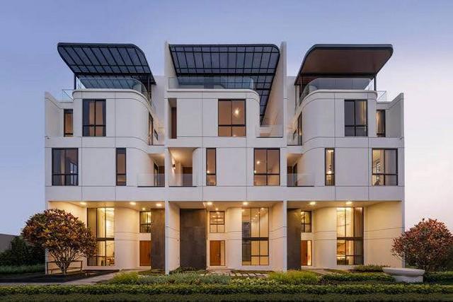 PT12 ด่วน ขายขาดทุน ทาวน์โฮม 3.5 ชั้น โครงการ เดมี สาธุ 49 ราคาขาย 32,000,000 บาท 