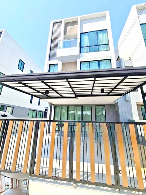 สะดวก ดอนเมือง BTS แยกคปอ. 2.5 กม.225ตรม. ทำออฟฟิศ 3นอน 3น้ำ 5จอดรถ 3แอร์ 