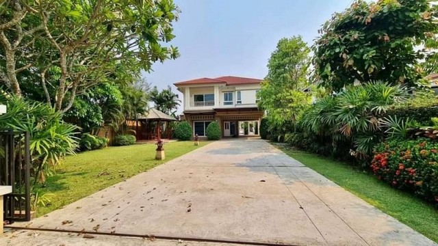 บ้านสวย คุ้มสุดๆ  วรารมย์พรีเมี่ยมแก้วนวรัฐเฟอร์ครบ