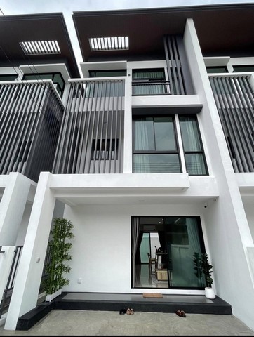 ให้เช่าทาวน์โฮม 3 ชั้น 3 ห้องนอน โครงการโคซี่ โชคชัย 4 ทำเลถนนโชคชัย 4 นาคนิวาส ลาดพร้าววังหิน 