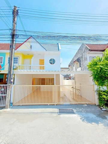บ้านใจกลางเมือง ทำเลดี ใกล้สี่แยกมาบตาพุด ผ่อนเดือนละ 5500 บาท