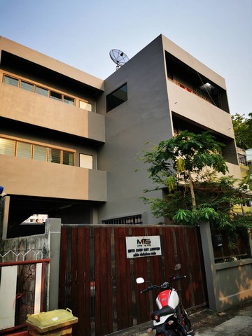 ให้เช่าทาวโฮม 3ชั้น 2คูหา อ่อนนุช17  ห่างจากรถไฟฟ้า BTS อ่อนนุช 3 กม.ใกล้พัฒนาการ เอกมัย