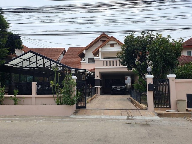 ให้เช่าบ้านเดี่ยว 2 ชั้น 110 ตรว. 5 ห้องนอน หมู่บ้านศรีพงษ์ ซ. ลาซาล 46 ใกล้นานาชาติบางกอกพัฒนา