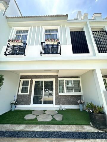 ให้เช่าทาวน์โฮม 2ชั้น หมู่บ้าน อินดี้ บางนา-รามคำแหง2 เนื้อที่ 24 ตารางวา พื้นที่ใช้สอย 96 ตารางเมตร 3 ห้องนอน 3 ห้องน้ำ หน้าบ้านไม่ชนใคร