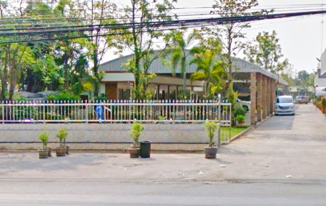 ให้เช่าร้านค้า 8-9 ร้าน โกดัง ที่จอดรถ 1 ไร่ ติดถนนใหญ่ เมกาโฮม มีนบุรี พร้อม 1600 ตรม. ม.เกษมบัณฑิต ร่มเกล้า นิมิตรใหม่ ที่จอดรถ 60คัน  