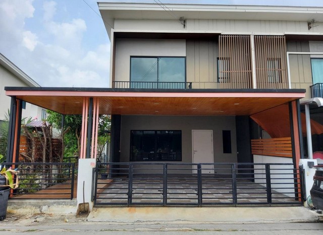 ขายทาวน์เฮ้าส์ เดอะคอนเนค 42 สุวรรณภูมิ 3 ต.ราชาเทวะ อ.บางพลี จ.สมุทรปราการ    PSC00859