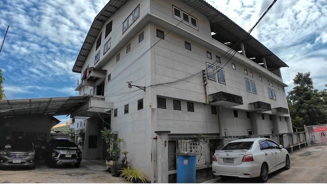 อาคาร 3 ชั้น พร้อมโกดัง ซอยเทวา3 เทพารักษ์ 150 ตร.ว ใกล้ถนนใหญ่