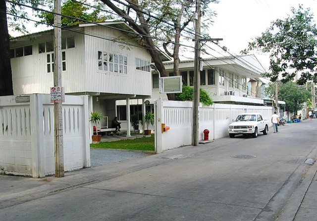 ขายที่ดินพร้อมบ้านอาคาร 2 หลัง 133 ตรว. ย่านอินทามระ อารีย์ สะพานควาย ทำเลดี เหมาะทำธุรกิจหรืออยู่อาศัย ใกล้ BTS สะพานควาย  