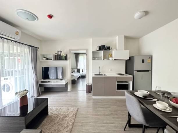 ดีคอนโด พิงค์ ขาย 5 ล้าน 60 ตรม. 2 นอน 2 น้ำ วิวสระว่ายน้ำ สวยๆ คอนโดคุณภาพสูง โดยแสนสิริ ห้องแต่งสวย ติดกับเซ็นทรัลเฟสติวัล