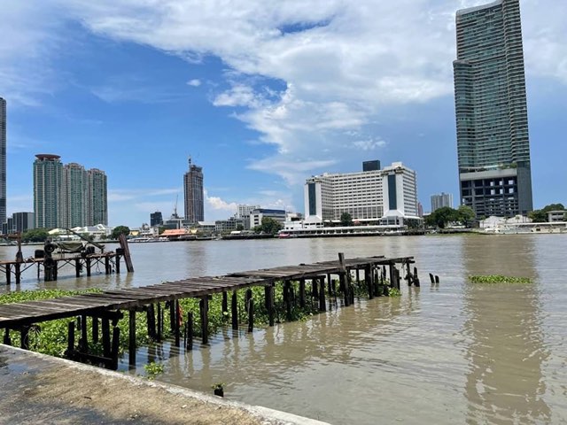 ให้เช่าที่ดิน ริมแม่น้ำเจ้าพระยา ถ.เจริญนคร 400,000฿/เดือน ลมดี วิวพระอาทิตย์ตกดิน ทิศตะวันออก